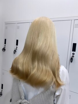 ワンズ ナゴヤ ヴィラ 名古屋栄(ONE's NAGOYA VILA) シアーカラー/カール/セミディ/姫カット[名古屋栄駅]