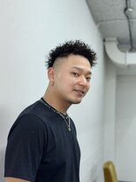 メリケンバーバーショップ フクオカ(MERICAN BARBERSHOP FUK)&nbsp;ハイライトマッシュパーマウルフアッシュブラック