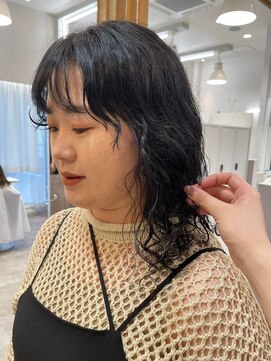 ポジ(poji) パーマ　髪質改善　艶髪　ミディアムレイヤー　学割24