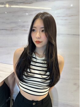エヌ 大阪梅田店(enu)の写真/【大阪梅田駅徒歩5分】"再現性×持続性"に定評！伸びてもまとまりのある髪型に*【髪質改善/縮毛矯正/韓国】