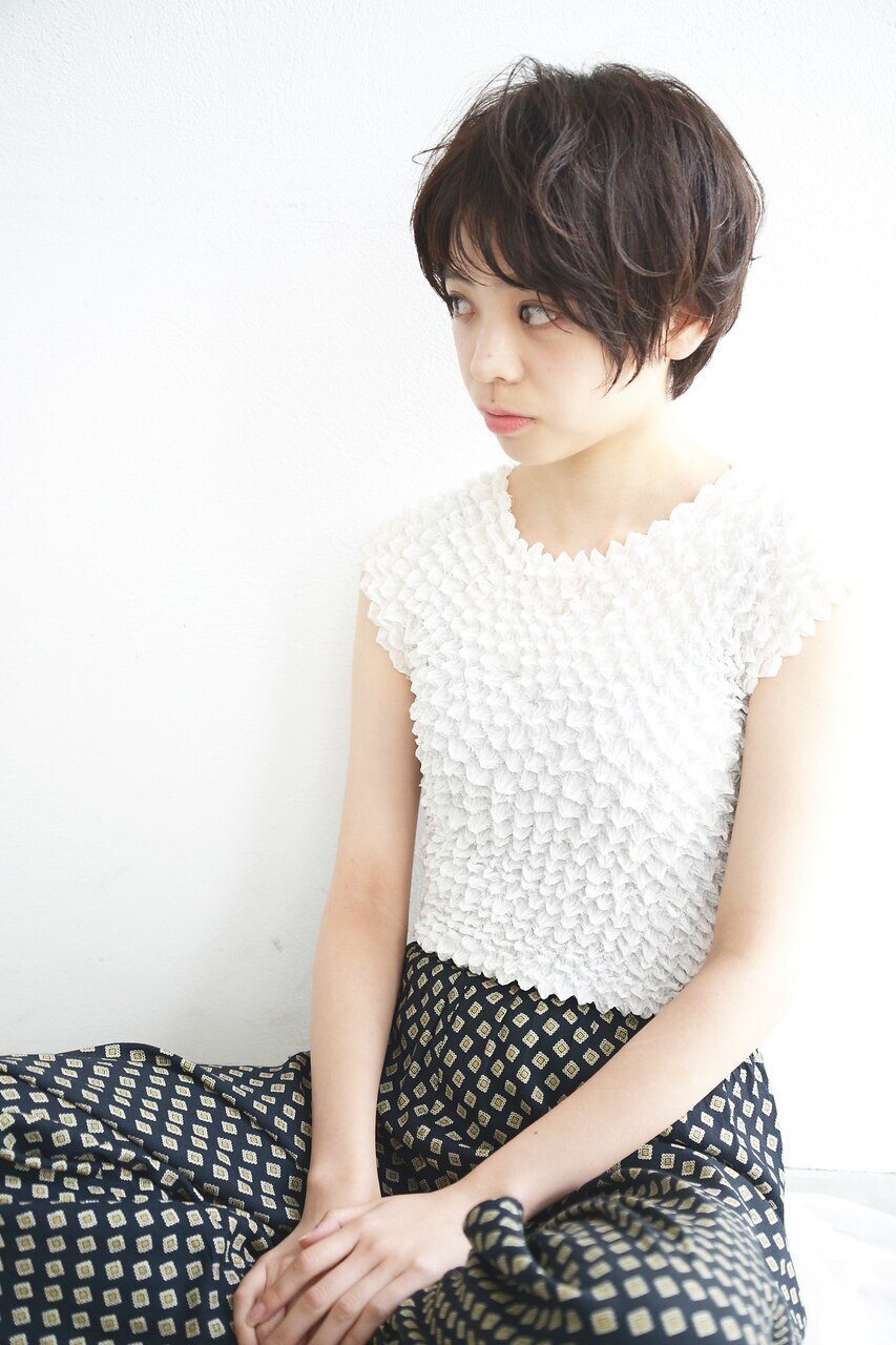 2025年夏】ショート ダークブラウンの髪型・ヘアアレンジ｜人気