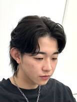 ウィル バイ ブラウン(Vir by Brown)&nbsp;癖を活かした毛流れセンターパート