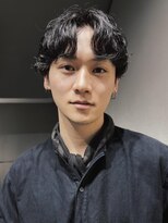 ポール(pole)&nbsp;ゆるめパーマセンターパート