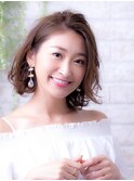 ショートウルフ濡れ髪くびれヘアくせ毛カットイヤリングカラー