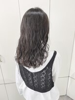 ジーニー 横浜(giinii)&nbsp;giinii横浜_コテ巻き風パーマ_ロングヘア（ryota_hair）
