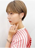 ベージュカラー×束感ショート×小顔立体カット