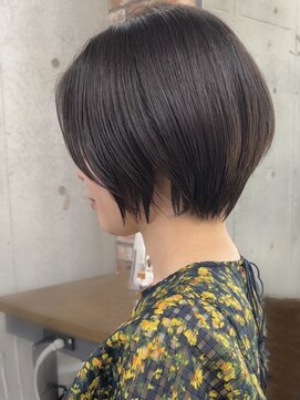 ザシー オモテサンドウ(The C) 30代40代50代◎大人ナチュラルレイヤーショートボブ　表参道