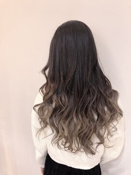 アオアクア バイ グルグル 小岩店(ao akua by GULGUL) レイヤーロング グラデーションカラー×ミルクティー 小岩