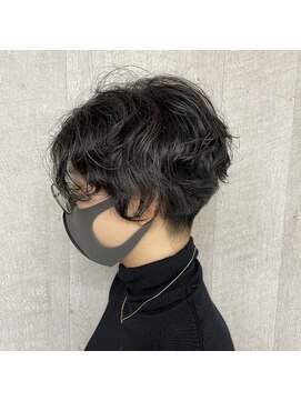 アレクサ 保谷(ALEXA) ハンサムショート　刈り上げ　癖毛を活かしたスタイリング