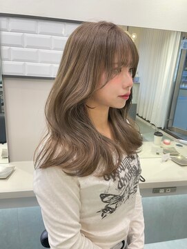 リリー(Lilley) (lilley内堀)顔まわりカット×ブリーチ×レイヤーカット