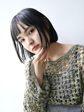 ディッセンバー 神宮前(December) ワイドバングフルバングネイビーカラー切りっぱなしボブ