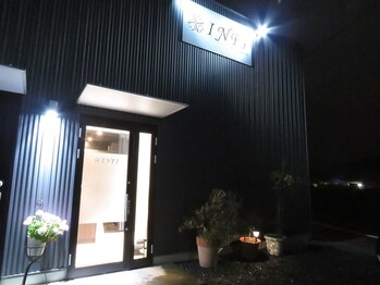 ヘアーサロン インフィ(INFI)の写真/マンツーマン施術のプライベートサロン◇高いカット技術×こだわりのヘアケアで満足度の高い仕上がりに。