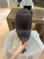 アウラ(AURA)&nbsp;シルバーグレー、透明感カラー、ブリーチ