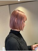 ピンクベージュ