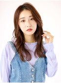 前髪長めのセンターパートにレイヤーで柔らかさを◎