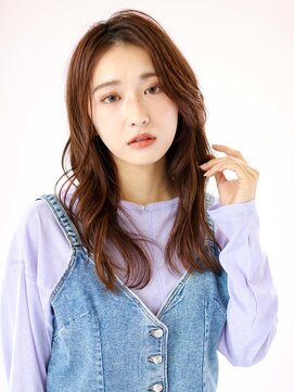 ガリカ 渋谷(Gallica) 前髪長めのセンターパートにレイヤーで柔らかさを◎