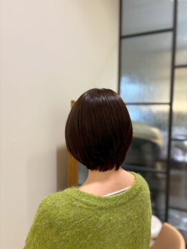 トイロ(toiro) レイヤーカットミルクティーベージュブリーチなしダブルカラー