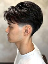 ディスイズバーバーサード(THIS IS BARBER 3rd)&nbsp;アップバング ツーブロックマッシュ 刈り上げ ビジネス 黒髪