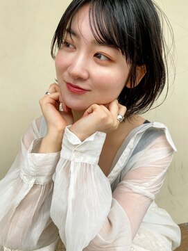 カナモ(Canamo) シースルーバンク アッシュブラックカラー ボブレイヤースタイル