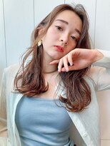 アイティーバイアルバム 松戸店(IT by ALBUM)&nbsp;ナチュラル巻き髪_斜めバンググレージュカラー_39221