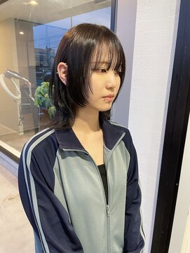 ナンバー(number+) 20代30代ナチュラルウルフカット