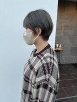 メゾン アヴァロ(Maison Avallo)&nbsp;シフォンベージュのマッシュショートスタイル