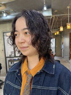 ナループロアオハナ(Nalu pu loa ohana) ウルフパーマ/くるくるパーマ/パーマ/ウルフ/メンズライク