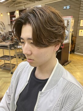レボルトヘアー(R EVOLUT hair) センターパート/ニュアンスパーマ/ナチュラル/メンズ/柏/柏駅