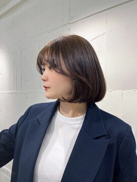 アイエヌジードット(INg.) 明るめ柔らかベージュ