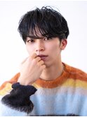 メンズ波巻きセンターパート韓国風黒髪ツーブロックマッシュ