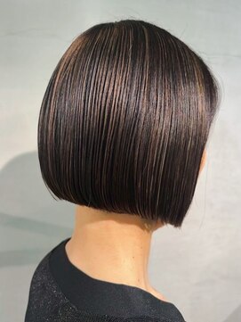 オジョマノ(OjOmano) 大人ショートハイライト髪質改善キッズカット前髪30代40代