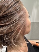 レブリス 池袋(REBLISS)&nbsp;白髪ぼかしハイライト×インナーカラー