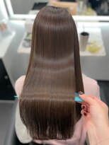 ピリオド 松阪(Period.) ロングヘアー アッシュベージュ 髪質改善Period.松阪