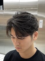 フィフスパーク(fifth PARK)&nbsp;渋谷センターパートフェザーパーマ毛流れパーマ色気メンズカット