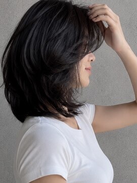 ビュートリアム 南青山(BEAUTRIUM) ワンカールレイヤー 前髪なしお顔まわりレイヤー 表参道30代40代