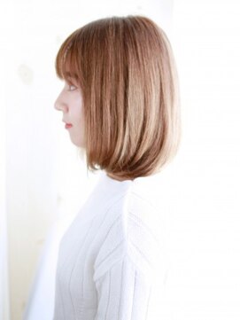 ナル 白山神社参道通り店(nalu) ハイトーンベージュの内巻きボブ