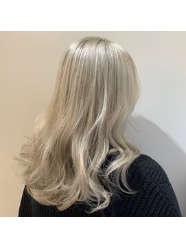 サロンドミルク 溝の口店(salon de MiLK) 外国人風ホワイトブロンドカラー♪