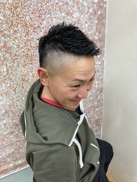 美容室 綺麗 モヒカン風