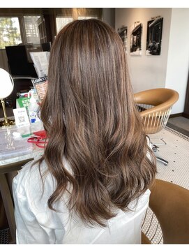 リバレッジ 広尾(Leverage) 白髪ぼかしハイライト【恵比寿/広尾】担当:柴崎 麻緒