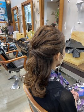 ベル(BELL) くるりんぱハーフアップ【BELL用賀/桜新町】