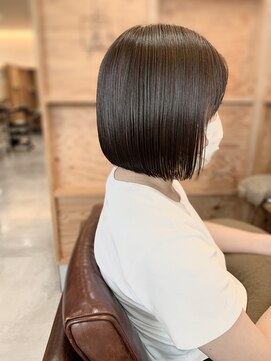 アドラーブル 長岡新保店(adorable) ミニボブ　切りっぱなしボブ　10代20代