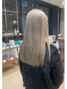 アウラ(AURA) グレージュカラー