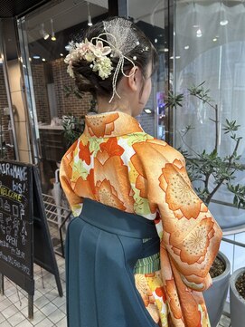 ヘアーアンドメイク ビス(HAIR&MAKE bis) 卒業式ヘアセット、袴着付けお待ちしております【立川/沙久楽】