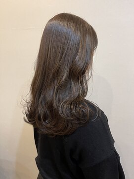 ユニ (uni) 春っぽいオリーブベージュ