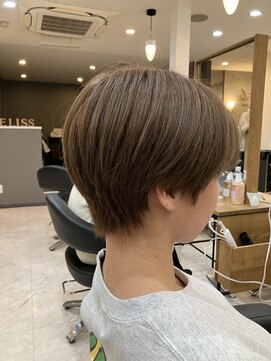 エリス ウメダ(Eliss umeda) ハンサムショート
