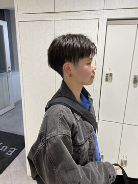 ユーフォリア 渋谷グランデ(Euphoria SHIBUYA GRANDE) メンズカット センター分け パーマ