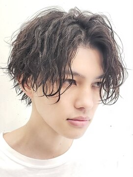 フィフス(fifth) 表参道ツイストスパイラルパーマメンズカットセンターパート30代