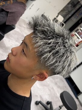 ルースト 京都駅前店(ROOST) MEN'S HAIR/ツイスト/スキンフェード/メッシュ/京都