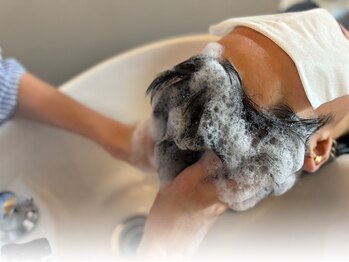 レーヴバイリコ 三軒茶屋(Reve by liko)の写真/【ヘッドスパ￥2200(プレミアム＋￥1100)】美髪は健康な頭皮から!日頃の疲れを癒してリフレッシュ[三軒茶屋]