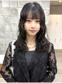 ロングウェーブパーマ　ニュアンス　くるくる　顔まわりレイヤー